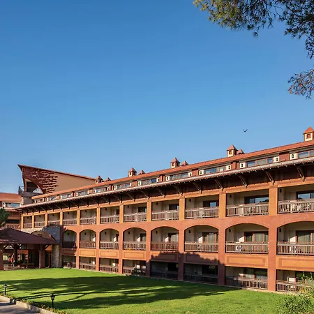 Ośrodek wypoczynkowy Papillon Belvil Village 5*