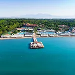 Papillon Belvil Village Station touristique 5*